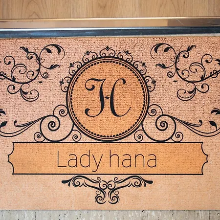 Lady Hana 2 Apartment