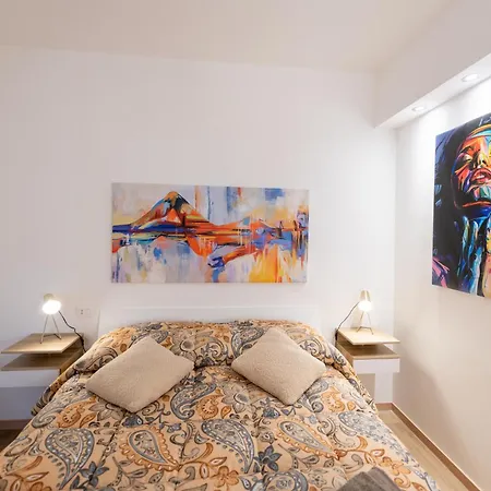Lady Hana 2 Apartment