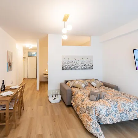 Apartment Lady Hana 2 *