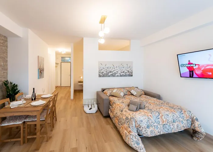 Apartamento Lady Hana 2 *