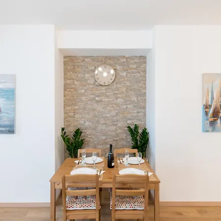 Lady Hana 2 * Mestre
